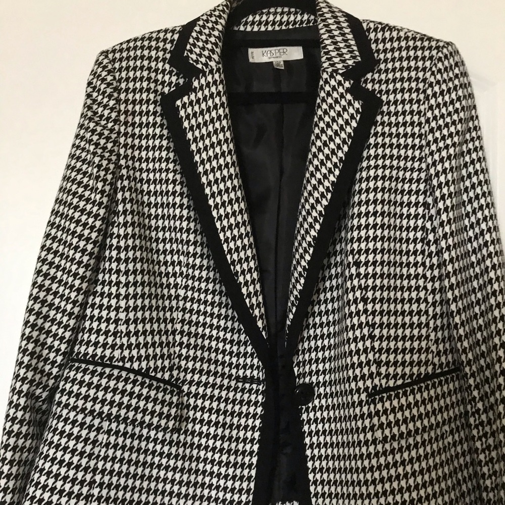 Houndstooth jacket/ size 12 Petite